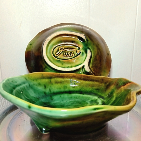 Vintage Gail Pittman Pottery Moss Green Whimsey Bowls Set Of Two - Picture 4 of 4